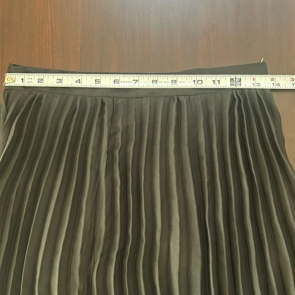Farm Rio Anthropologie Bohemian Midi Black Pleated Skirt Multicolour Hem Size M - Picture 12 of 17